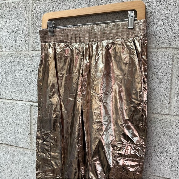 New Victoria Sport Metallic Active Set - Picture 4 of 13